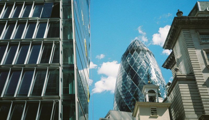 Does finance pay well in London? Does finance pay well in London