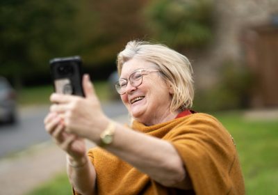 What is the easiest mobile phone for the elderly