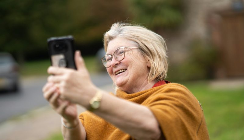 What is the easiest mobile phone for the elderly