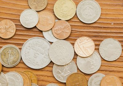 How to earn 3000 pounds a month in the UK