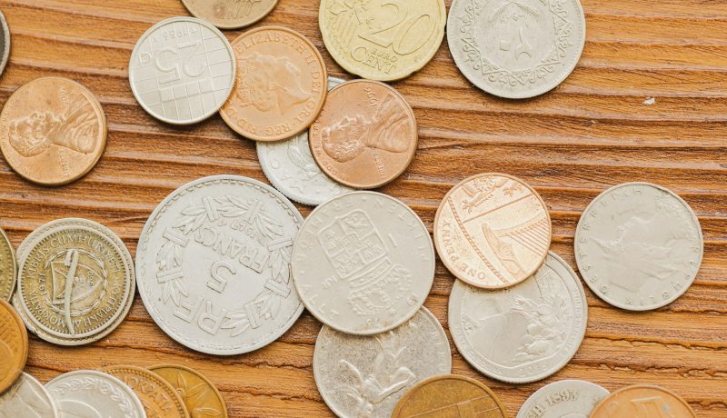 How to earn 3000 pounds a month in the UK