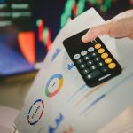 How much does it cost to speak to a financial advisor in the UK