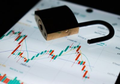 What is the meaning of fraud trading