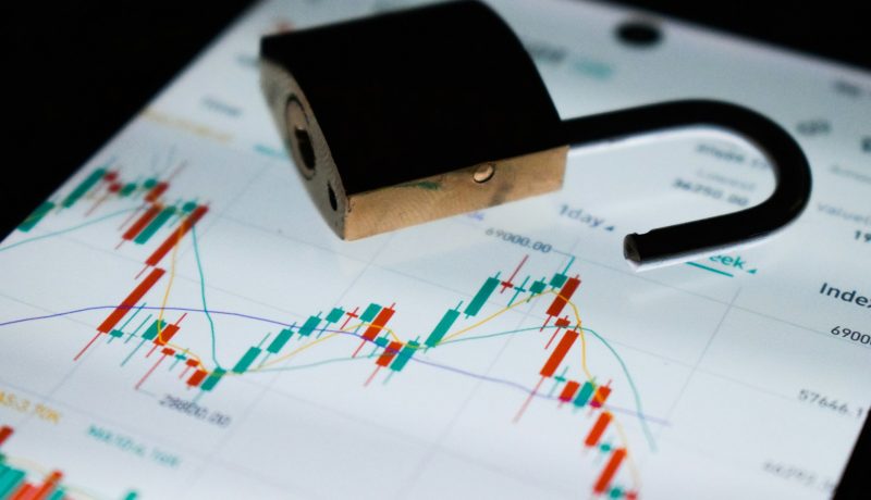 What is the meaning of fraud trading