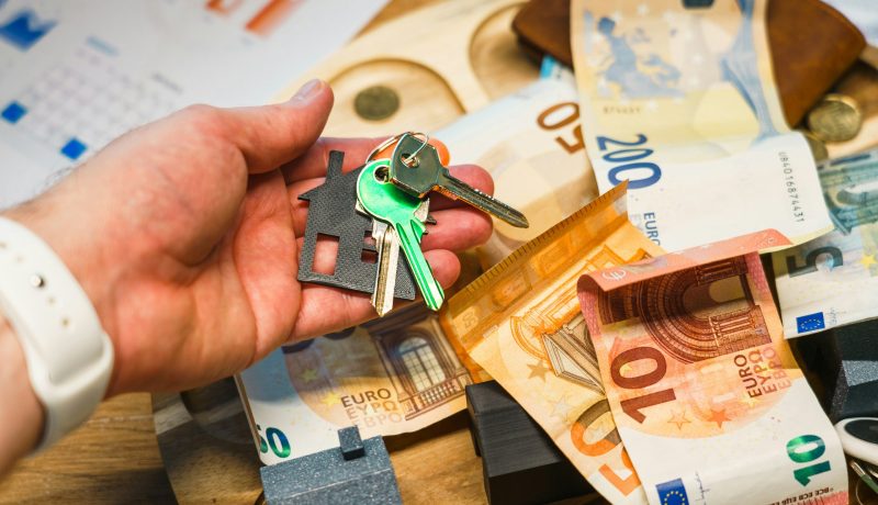 What is a finance scam