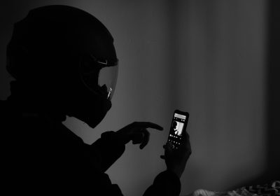 Can a scammer hack my phone through a phone call